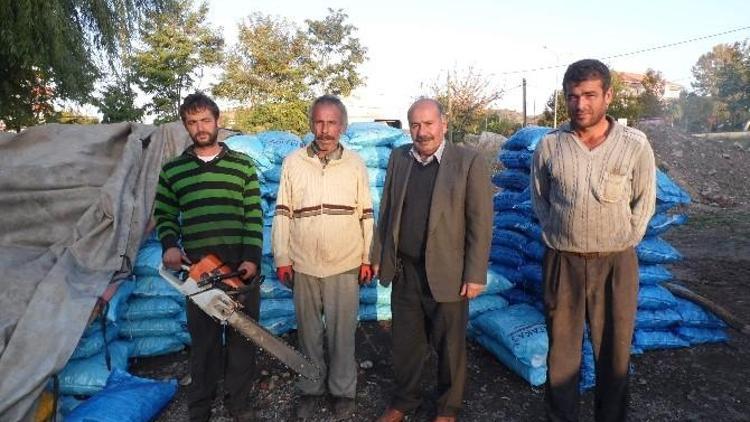 Gölbaşı İlçesinde Odun Ve Kömür Satıcıları Dertli