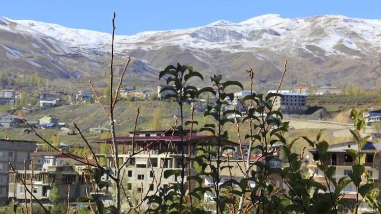 Hakkari’deki Yağışlar Yerini Güneşli Havaya Bıraktı