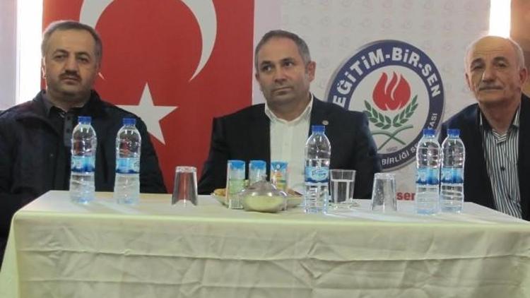 Bayburt Eğitim Bir-sen İl Divan Toplantısı Yapıldı