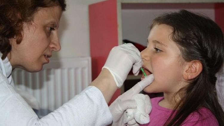 Öğrencilere Diş Flor Uygulaması Yapıldı