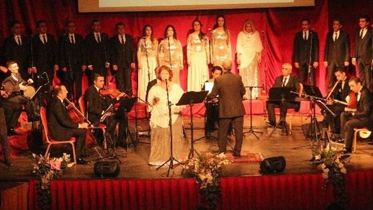 Elazığ Devlet Klasik Türk Müziği Korosu Konser Verdi