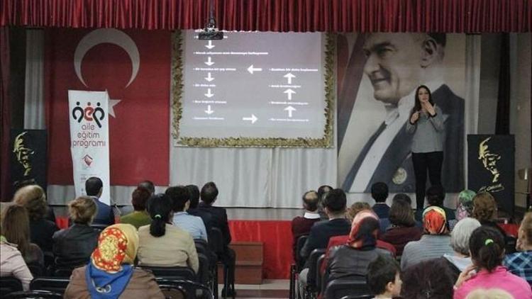 Velilere ’Madde Bağımlılığı İle Mücadele’ Semineri