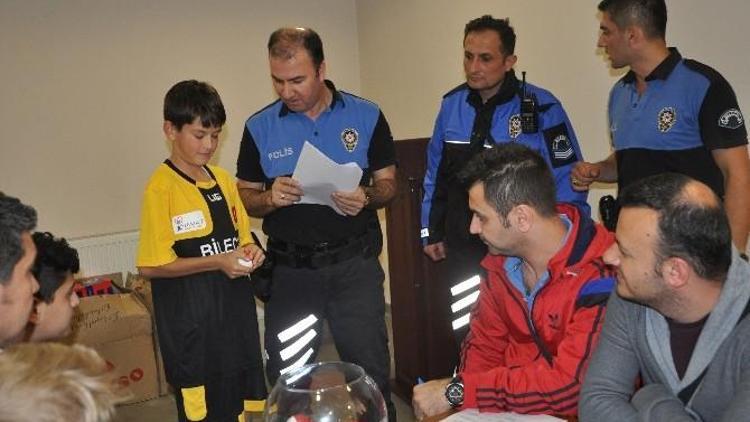 Bozüyük’te Ortaokullar Arası Futbol Turnuvası