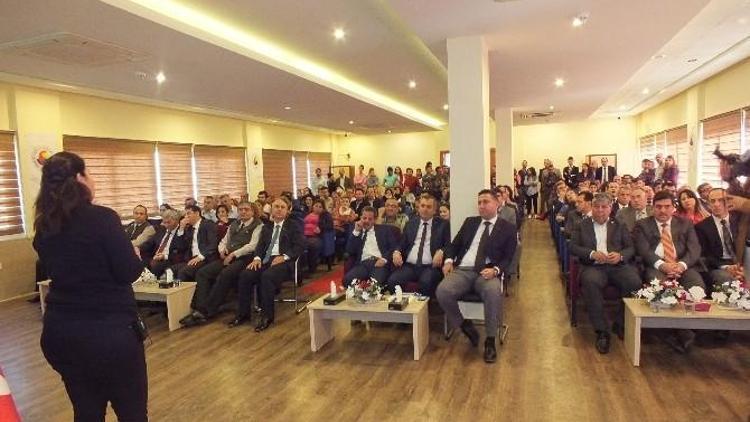 Tarsus’ta Girişimcilik Kursiyerleri Sertifikalarını Aldı