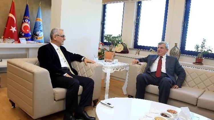 Başkan Karaosmanoğlu Petrol-iş’i Ziyaret Etti