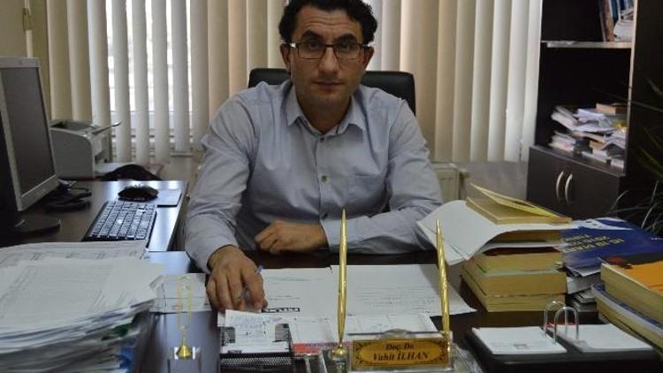 Erciyes Üniversitesi Öğretim Üyesi Doç. Dr. Vahit İlhan: