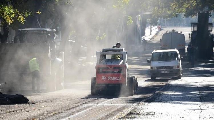 Büyükşehir’den Mithatpaşa’da Asfalt Çalışması