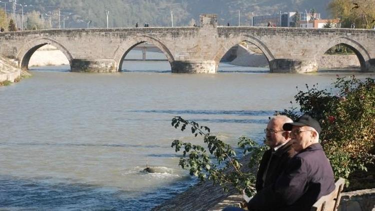 Tokatlılar Güneşin Tadını Çıkardı