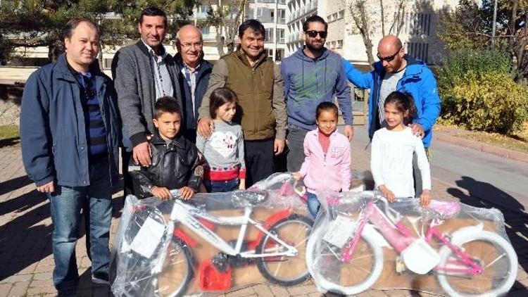 Nevşehir’de 500 Çocuğa Bisiklet Dağıtıldı