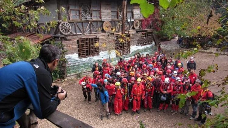 Yeni AKUT Üyeleri Olympos’ta Kampa Girdi