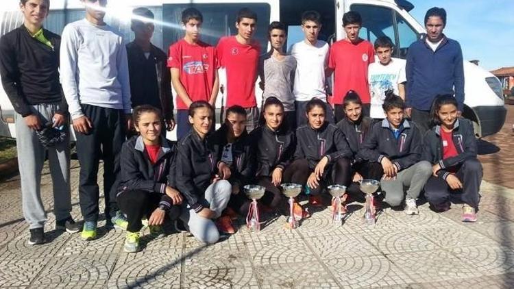 Palandöken Belediyesi Atletizm Takımı Birinci Oldu