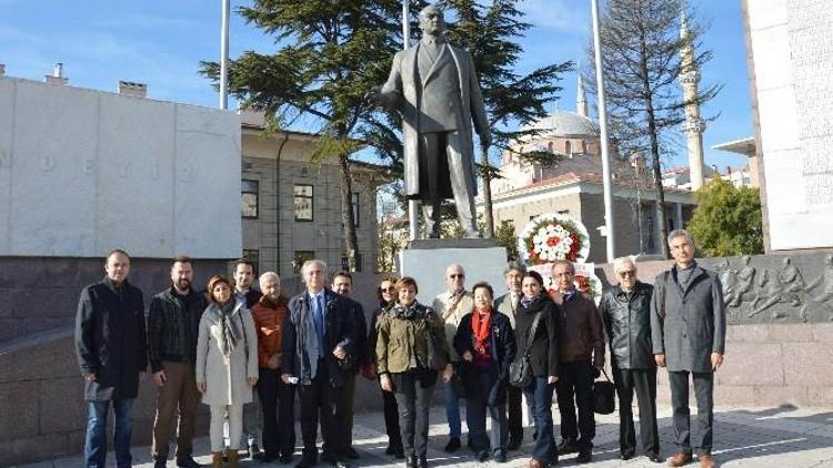 Diş Hekimleri Toplum Ağız-diş Sağlığı Haftası İle Dişhekimleri Günü’nü Kutladı