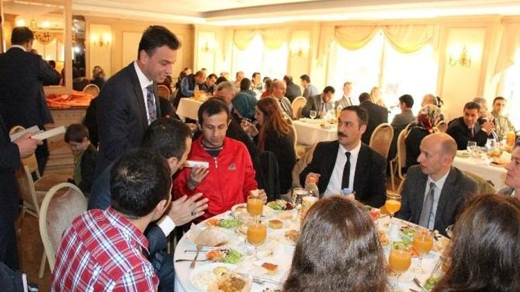 Başkan Koçhan Öğretmenlere Yemek Verdi