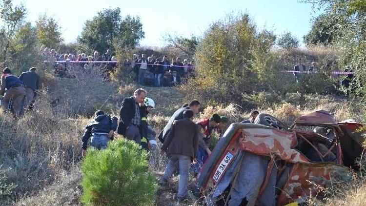 Pazara Giden Köylüleri Taşıyan Araç Uçuruma Yuvarlandı: 7 Ölü