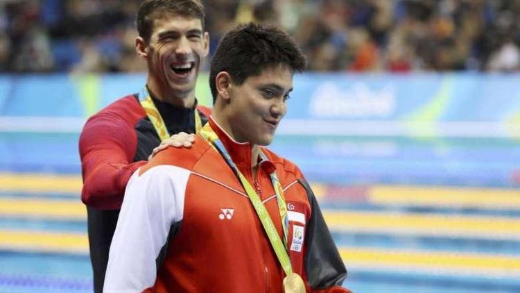 Phelps 2008de fotoğraf çektirdiği küçük çocuk tarafından geçildi