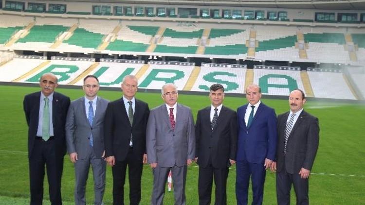 Eskişehir Valisi Tuna’dan ‘Timsah Arena’ya Övgü