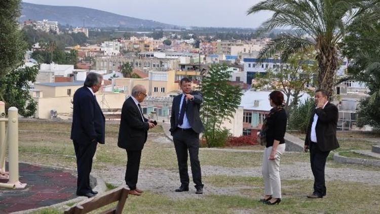 Silifke’de Parklarda Yenileme Ve Bakım Çalışması