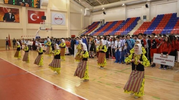 Karabük’te Okul Sporları Açılış Töreni Yapıldı