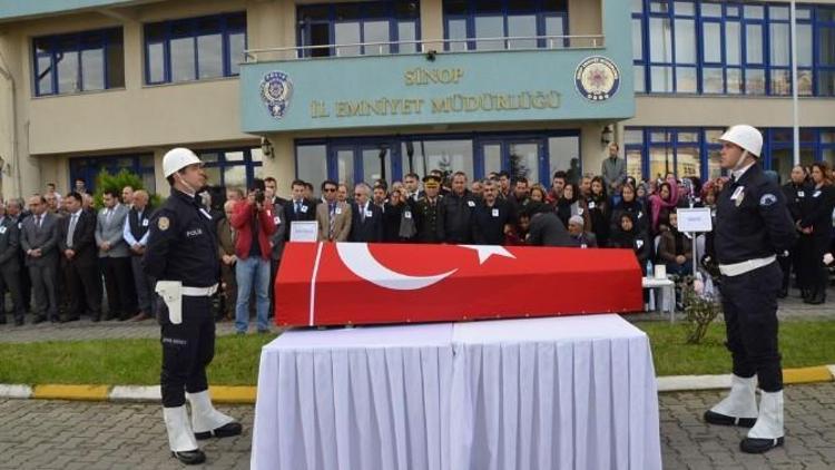 Kalp Krizinden Ölen Polis Memuru İçin Tören