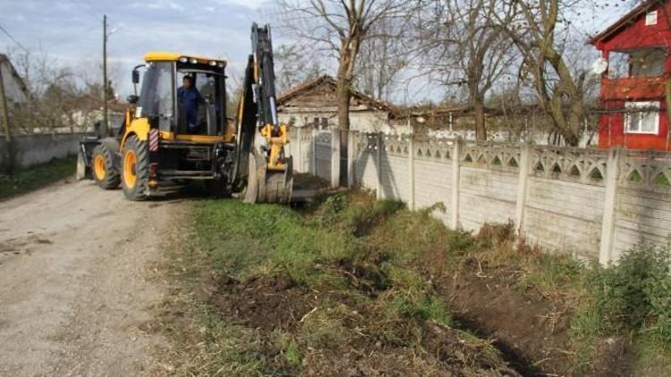 Akyazı Türkormanköy’de Alt Yapı Çalışmaları Tamamlanıyor