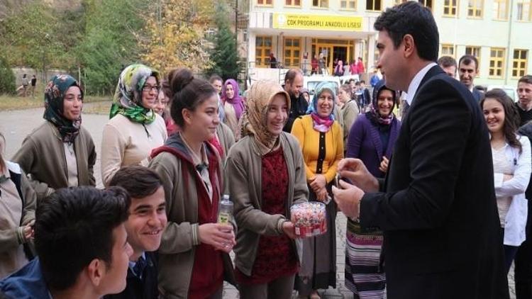 Ayvacık Anadolu Lisesi’nden Kermes