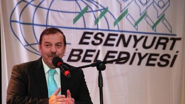 Necmi Kadıoğlu: “Öğretmenler Geçmişte Ve Gelecekte İzleri Olan Fedakar Kişilerdir”