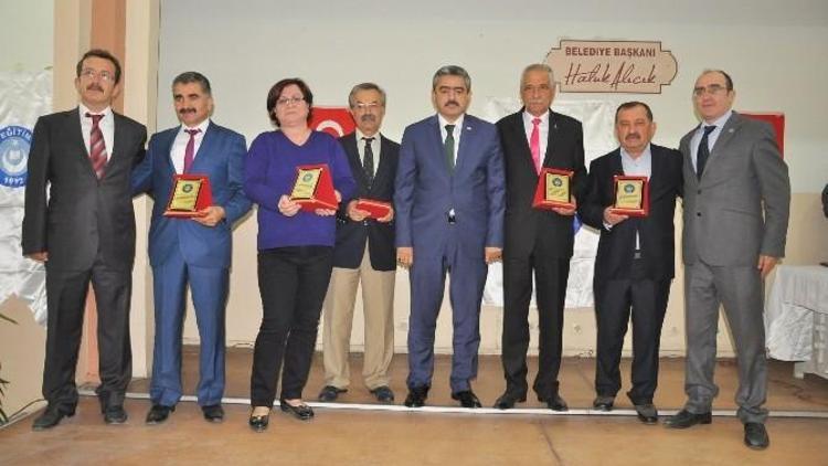 Başkan Alıcık, Türk Eğitim Sen Üyelerini Yalnız Bırakmadı