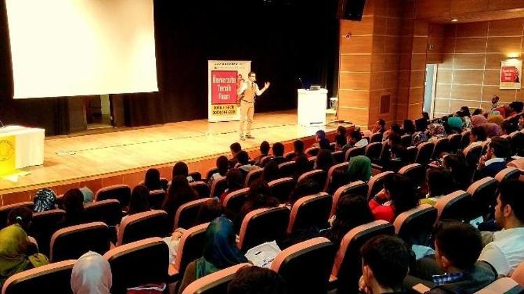 HKÜ Diyarbakır Üniversite Fuarında Öğrencilerle Buluştu