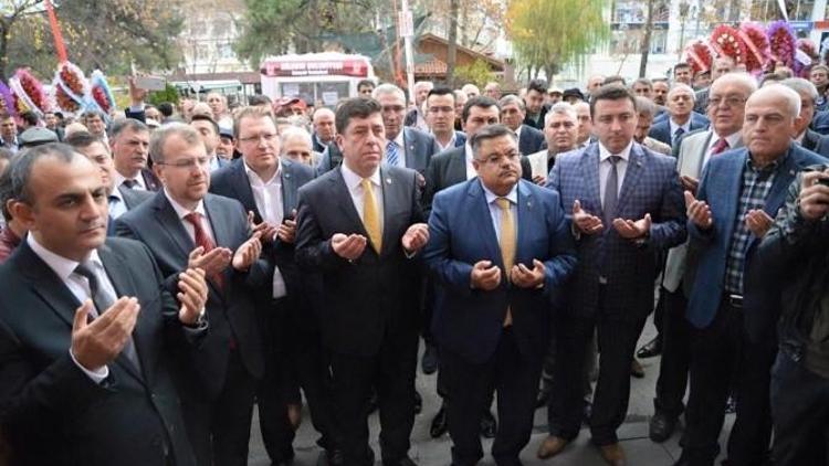 Bilecik Protokolü Mağaza Açılışında Bir Araya Geldi