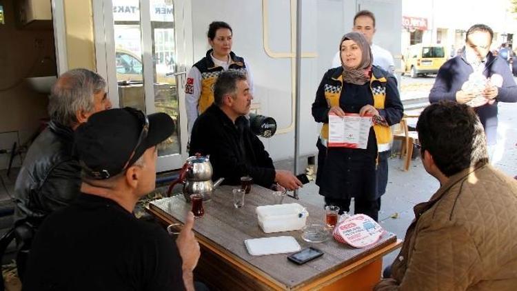 Ambulansların Geçiş Önceliğine Özen Gösterilmesi İçin Taksiciler Bilgilendirildi