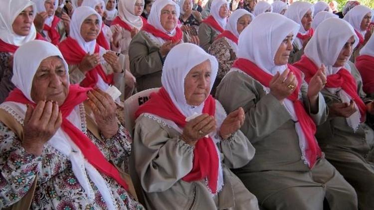 Erdemli’de Umreye Gidenler Uğurlandı