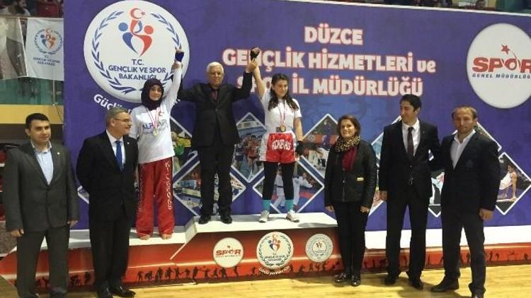 Kick Boks Türkiye Şampiyonası Düzce’de Yapıldı