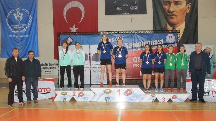 15 Yaş Altı Türkiye Badminton Şampiyonası Karaman’da Sona Erdi