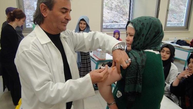 Yozgat Halk Sağlığı Başlattığı Aşı Kampanyasında 5 Bin Öğrenci Hastalıklara Karşı Aşılanacak
