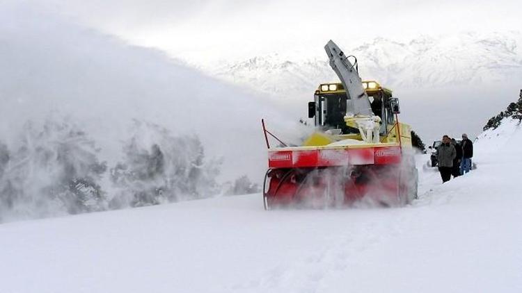 Erzincan’da 38 Köy Yolu Ulaşıma Kapandı