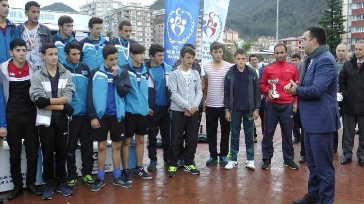 Rize’de Yıldız Ve Gençler Atletizm İl Birinciliği Sona Erdi