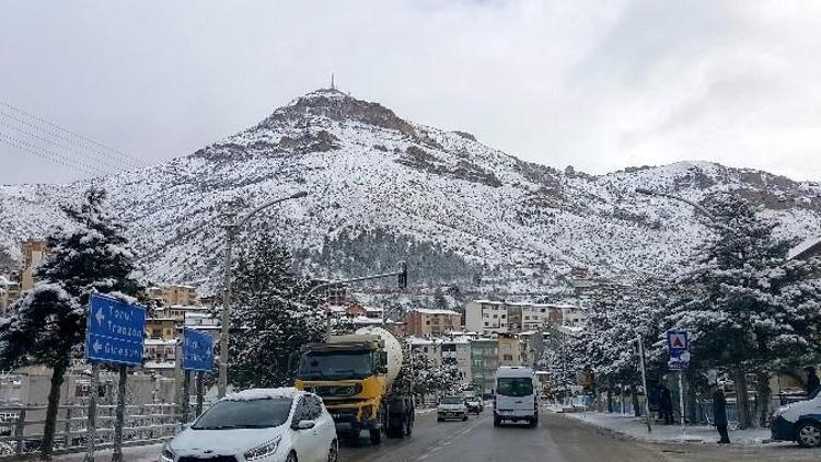 Gümüşhane’de 63 Köy Yolu Ulaşıma Kapandı