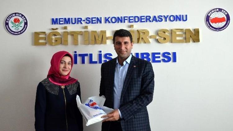 Bitlis’te “Unutamadığım Öğretmenim” Yarışmasının Ödülleri Verildi