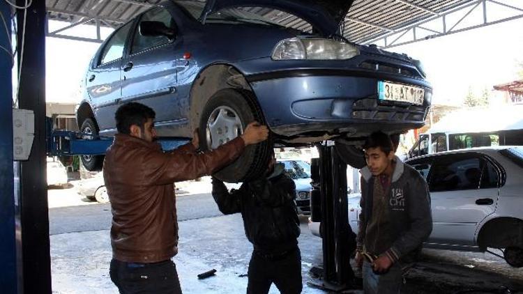 Araçların Kışlık Bakımda Lastik Ve Antifiriz Önemli