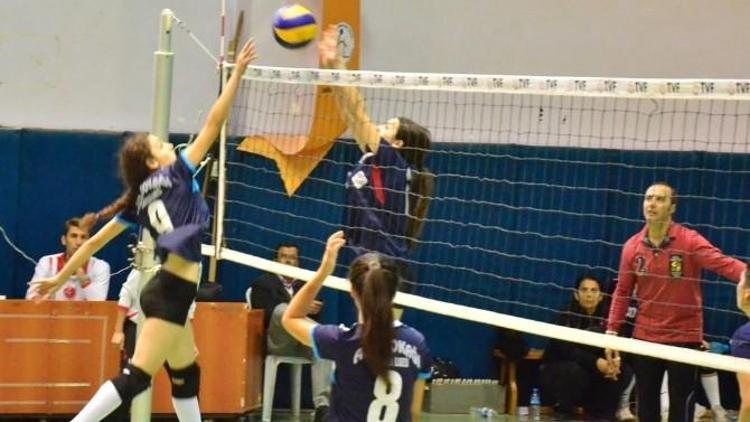 Adana’da Okullararası Genç Kızlar Voleybol Müsabakaları Tamamlandı