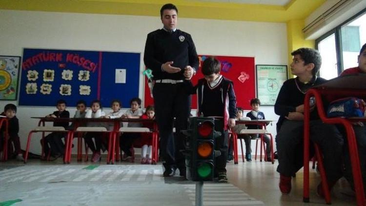 TED’li Öğrenciler Trafik Dedektifi Oldu