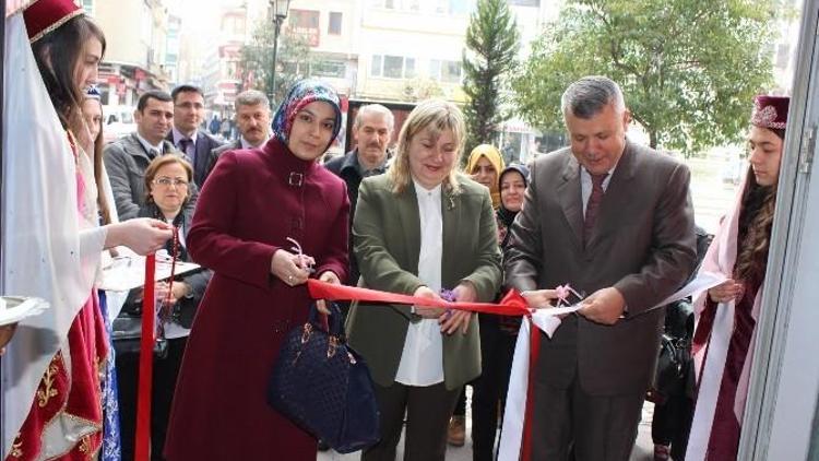 Fatsa’da El Emeği Ürünler Kermeste Görücüye Çıkarıldı