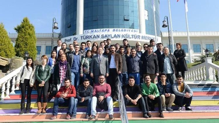 Maltepe Belediyesi’nden Öğrencilere Destek