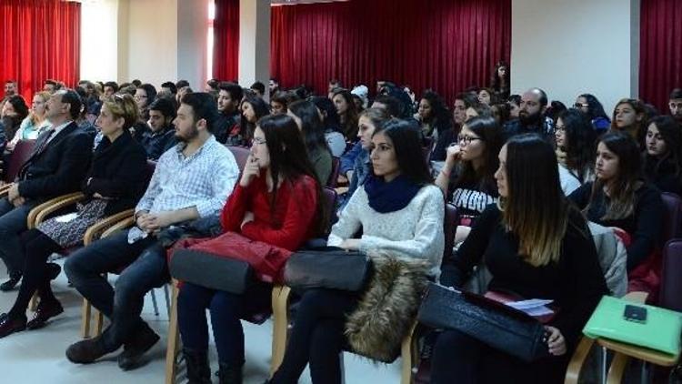 ÇOMÜ’de İş Hayatına Geçiş Ve Kurumsal İletişim Semineri Düzenlendi