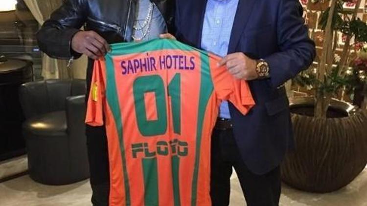 Başkan Çavuşoğlu’ndan Floyd’a Alanyaspor Forması