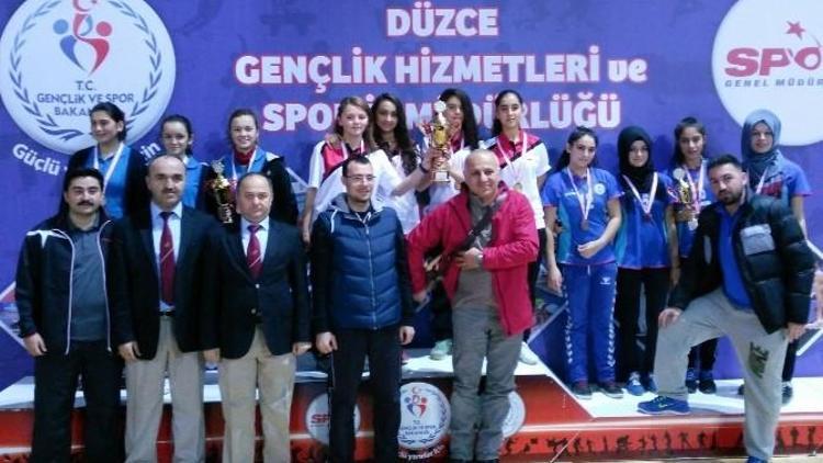 Genç Raketlerde Şampiyonlar Belli Oldu