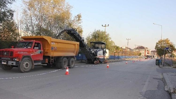 Tramvay Çalışmaları Nedeniyle Bir Cadde Ve Bir Sokak Trafiğe Kapatıldı