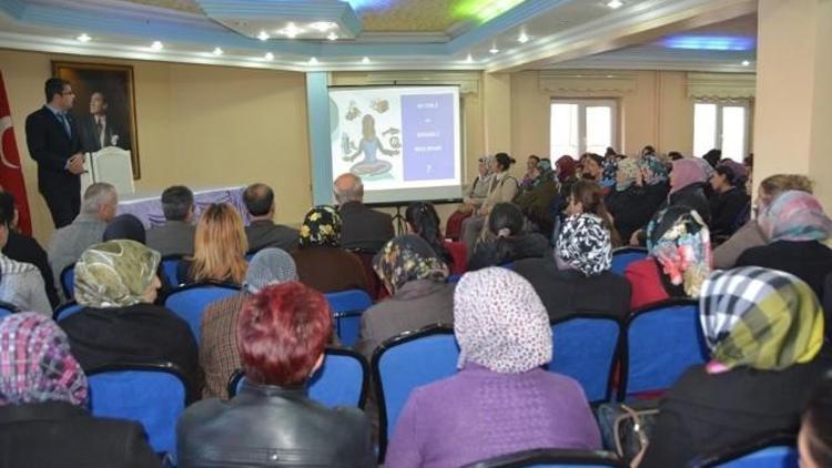 Ardahan’da Bayanlara Yönelik Sohbet Ve Konferans Programları Devam Ediyor