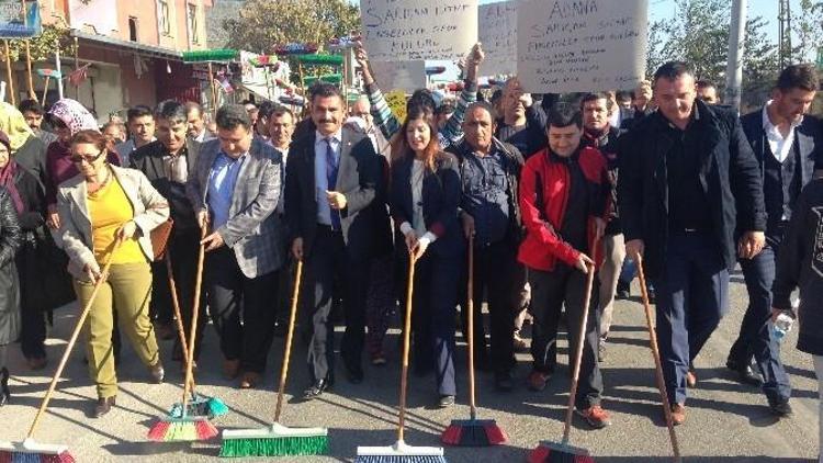 Sarıçam’da Süpürgeli Çöplüğü Hayır Protestosu