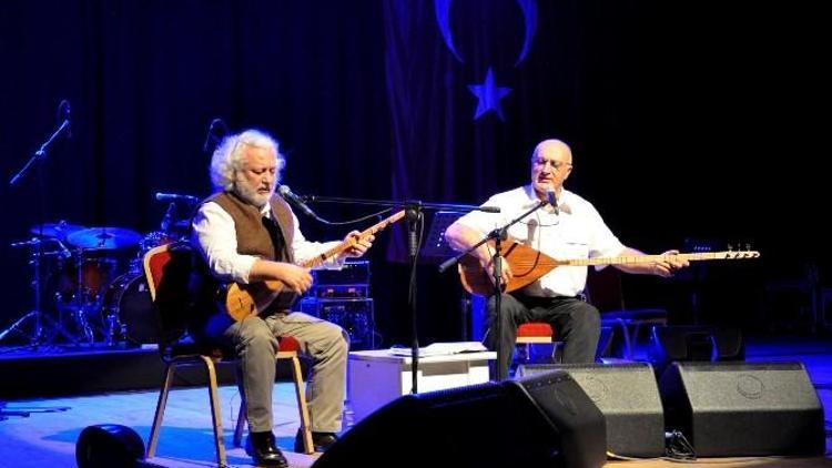 Erkan Oğur Ve İsmail Hakkı Demircioğlu’ndan Unutulmaz Müzik Ziyafeti